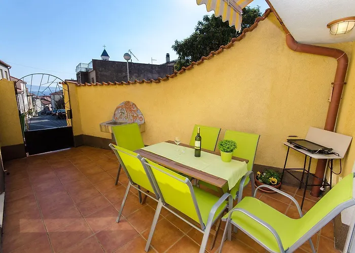 شقة Modernes Nur 350 Meter Zum Mit Privater Terrasse, Babybett, Elektrogrill