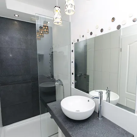 Lejlighed Modernes Nur 350 Meter Zum Mit Privater Terrasse, Babybett, Elektrogrill *