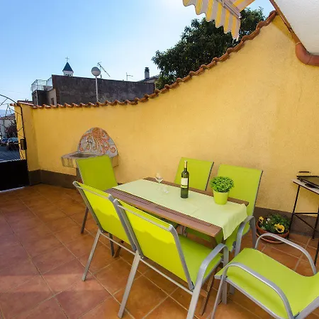 아파트 Modernes Nur 350 Meter Zum Mit Privater Terrasse, Babybett, Elektrogrill