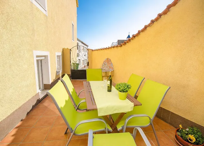 Modernes Nur 350 Meter Zum Mit Privater Terrasse, Babybett, Elektrogrill Apartment