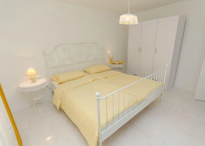 Modernes Nur 350 Meter Zum Mit Privater Terrasse, Babybett, Elektrogrill * Crikvenica